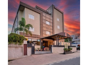 SAPNA CLARKS INN - LUCKNOW